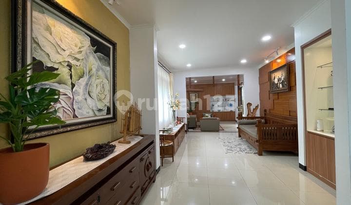Disewakan Rumah Mewah Siap Isi di Kiputih Ciumbuleuit