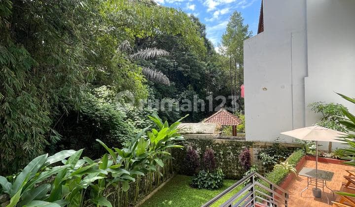 Disewakan Rumah Mewah Siap Isi di Kiputih Ciumbuleuit