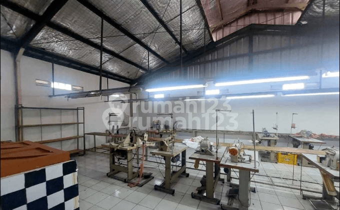 Gudang Operasional Strategis Siap Isi di Gunung Batu