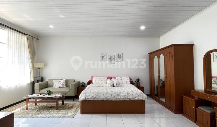 Disewakan Rumah Mewah Siap Isi di Kiputih Ciumbuleuit