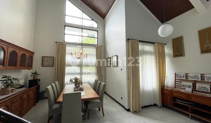 Disewakan Rumah Mewah Siap Isi di Kiputih Ciumbuleuit