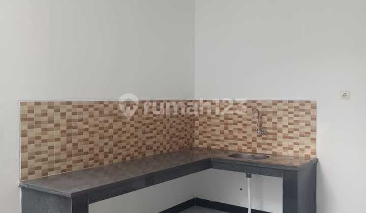 Rumah Toko Strategis 2 Tingkat Siap Isi di Taman Kopo Indah V