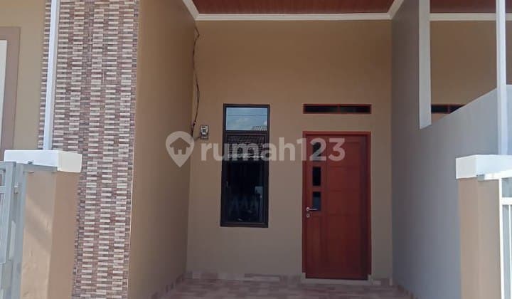 Rumah Baru Minimalis Strategis di Kota Harapan Indah Bekasi