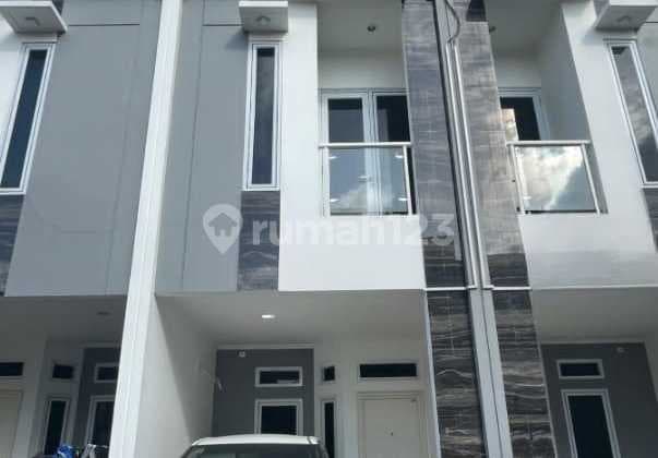 Beautiful House in Jatinegara Lio Cakung Cluster, East Jakarta