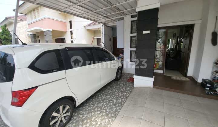 Rumah Di Cluster Aralia Harapan Indah, Bekasi