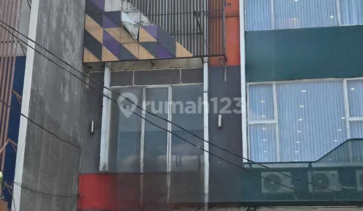 Ruko 4 Lantai di Rawamangun, Jakarta Timur