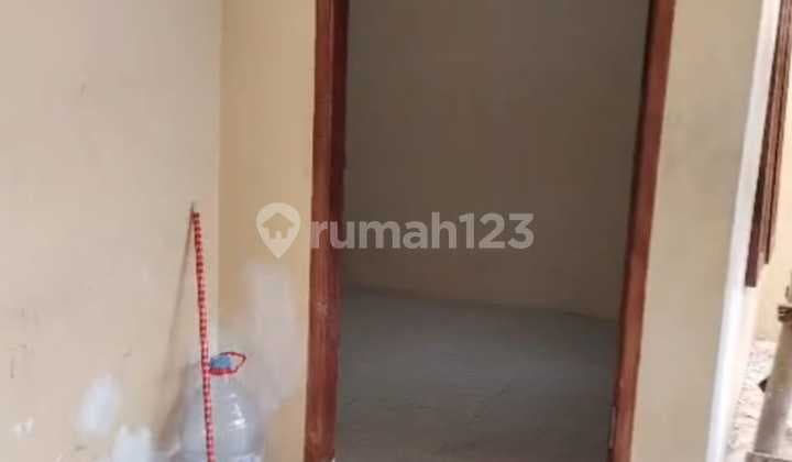 Single-Story Ready-to-Occupy House with Freehold Title in Harapan Indah, Bekasi