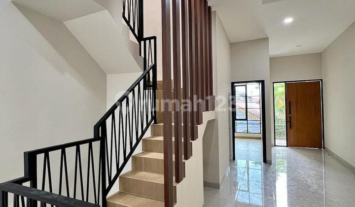 Nice and Well-Maintained House in Tomang Rawa Pandan, West Jakarta, Negotiable