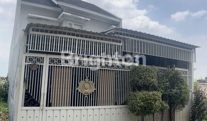 Rumah Modern 2 Lantai Siap Huni Semi Furnish Batu Malang
