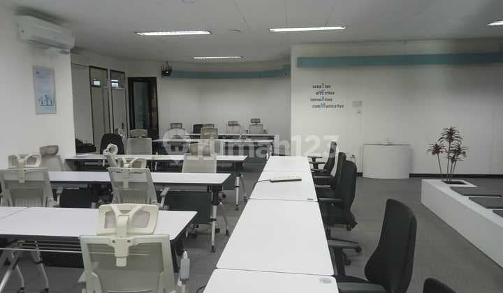 Rumah usaha di Senopati, Jakarta Selatan