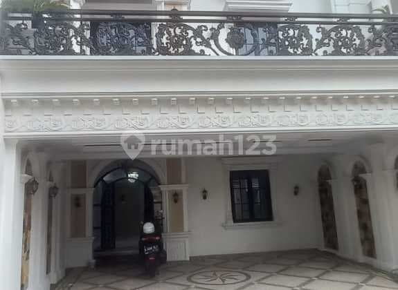 Cilandak, Jagakarsa Jakarta Selatan Rumah 3 lantai