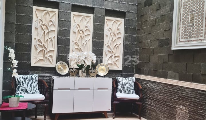 BSD City ,Delatinos Rumah Bagus Semi Furnished