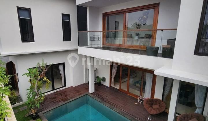 Rumah Full Furnished 9 Carport di Pondok Labu Jakarta Selatan