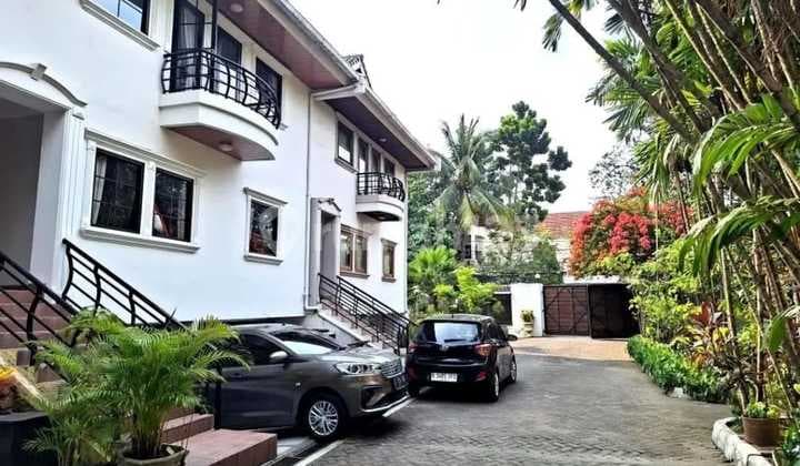 Kemang Utara, Jakarta Selatan TownHouse Ekslusif