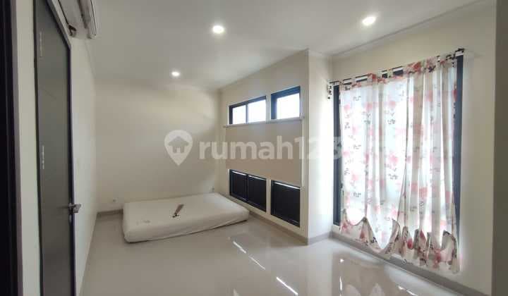 DISEWAKAN RUMAH - CLUSTER BARONI GADING SERPONG GOOD LOCATION - COMPOUND AMAN 24 JAM - SEMI FURNISHED