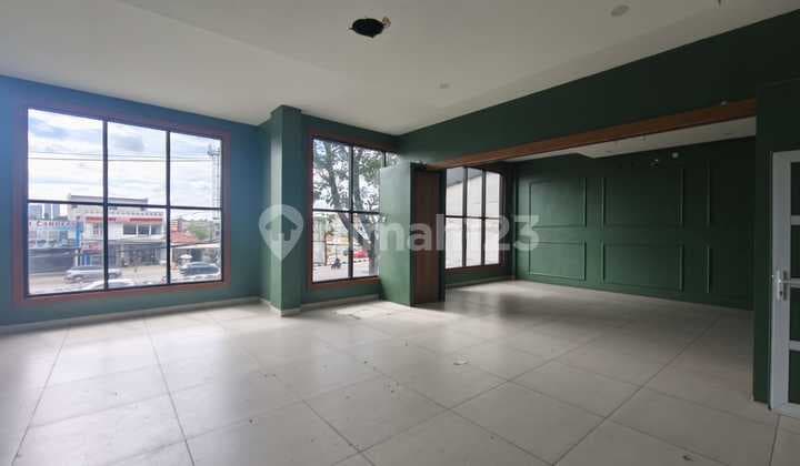 DISEWAKAN CEPAT - TEMPAT USAHA / KANTOR RAYA SERPONG, EX RESTO - LB 1.500 m² (NEGO)