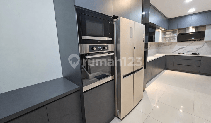 Jual Rumah Mewah Cluster Mozart Gading Serpong - LT 204 / LB 266 - 4+1 KT - Harga 8 M Nego :Fire: Rare Unit! Rumah Premium di Cluster Mozart - Gading Serpong :Fire: