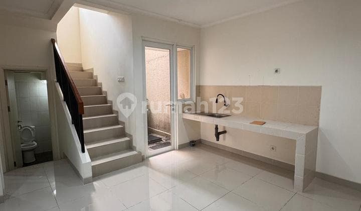 For Rent: Tesla House, Summarecon Serpong, Corner Unit, 2 Bedrooms, Ready to Move In, Strategic Location.