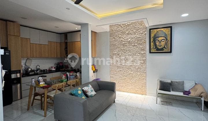 Luxurious 2.5-Story House Fully Renovated in Rossini Cluster, Symphonia Summarecon Serpong Price 2.55 Billion Ready to Move In