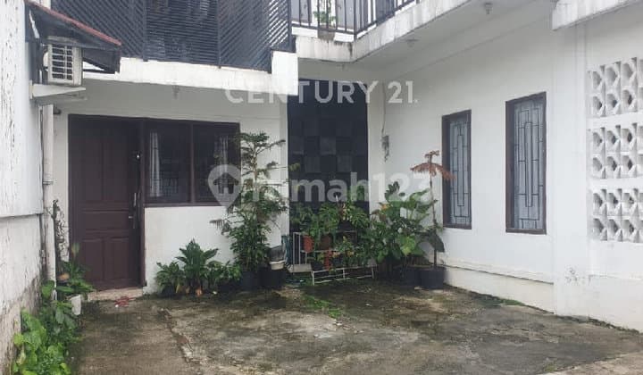 Dijual Dibawah NJOP Rumah Menteng. Sangat Cocok Dibangun Koskosan