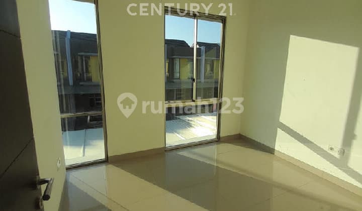 Disewa Rumah Pik2. Lt45 Lb62 2lt 2kt 2km 3ac