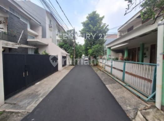 Dijual Rumah Lama Kawasan Scbd Kebayoran Baru. Cocok Dibangun Kos