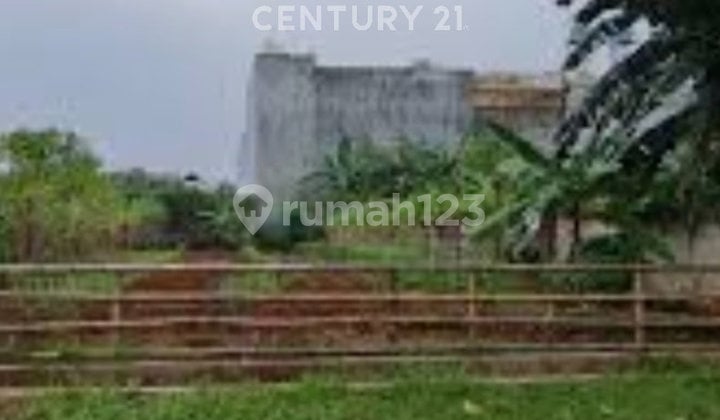 Square Land in the Elite Intercon Kebon Jeruk Residential Area, West Jakarta Square Land in the Elite Intercon Kebon Jeruk Residential Area, West Jakarta