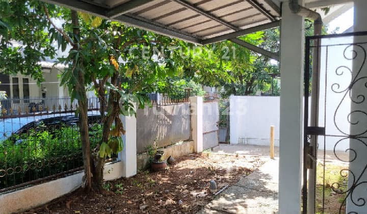 Rumah Posisi Hoek Villa Inti Persada, Pamulang, Tangerang Selatan