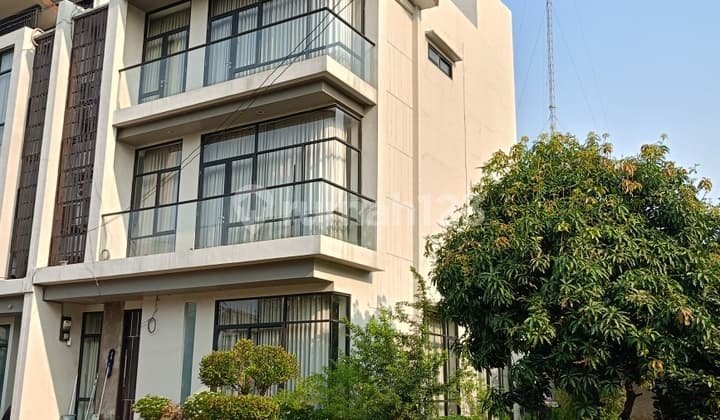 Sunrise Garden House, North Kedoya, West Jakarta.