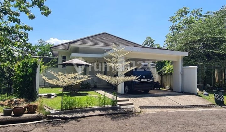 Rumah Bukit Golf Hijau, Sentul City Bogor. Bentuk Tanah Ngantong.