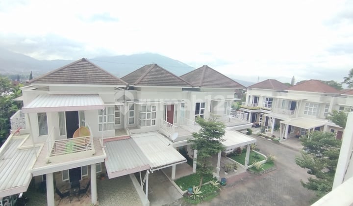 Dijual Rumah Villa Kota Batu, Sudah SHM , Dekat Museum Angkut