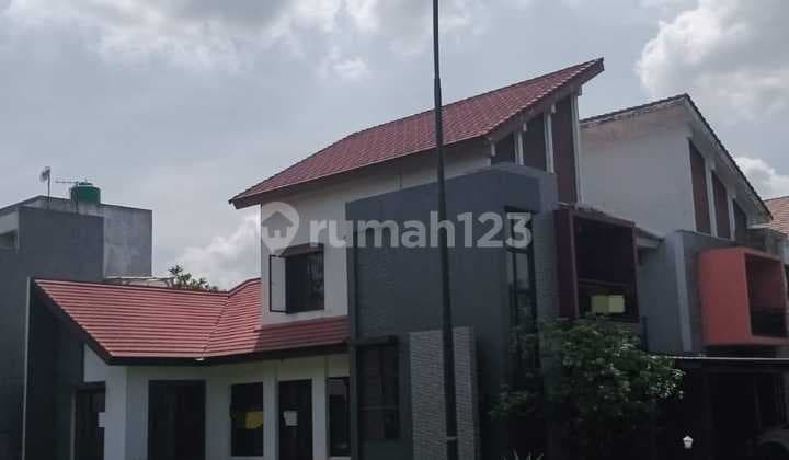 Jual Cepat Rumah 2 LT Posisi Hook di Legenda Wisata Cibubur