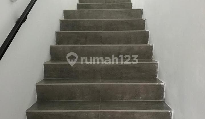 Di Jual Murah Di Bawah Harga Pasaran.bsd.lokasi Dekat Toll ,ita Efalsut