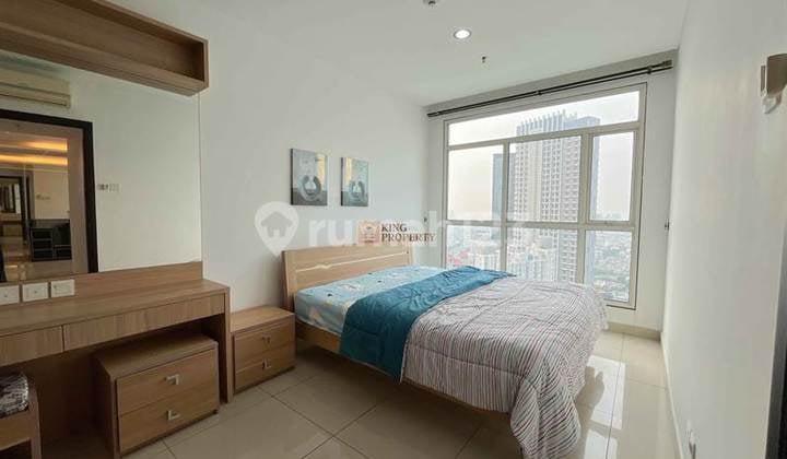 Just Bring Your Suitcase! For Rent 2BR Fully Furnished Condominium at Central Park Residence, Central Park Mall. Complete Facilities, Strategic Location.