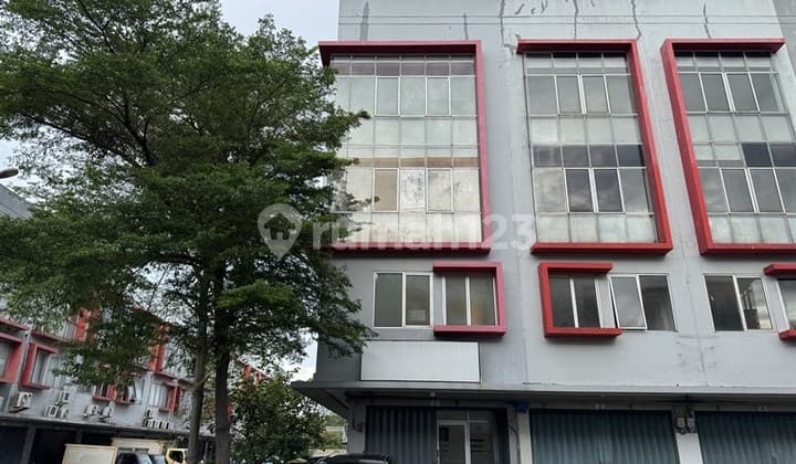 Ready for Operation! For Lease 4-Story Corner Shop (Hook) Citysquare Kalideres Suitable for Office, Clinic, Store, Course Center, Studio, etc.