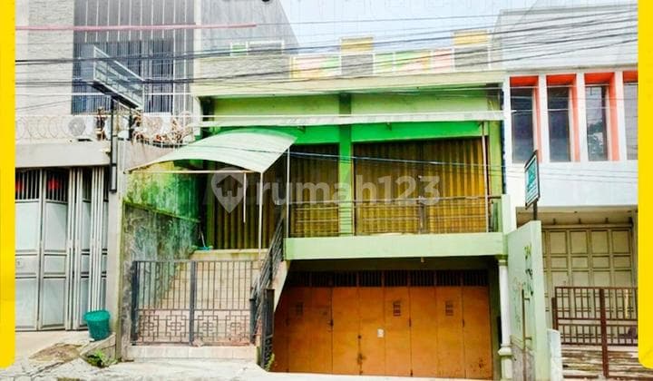 Disewakan Ruko Fungsional Lengkap dengan Gudang Hadap Timur di Gilingan Banjarsari