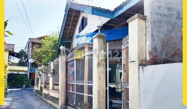 Rumah Halaman Luas (300m²) di Lokasi Strategis Jl. Jaya Wijaya, Mojosongo, Jebres