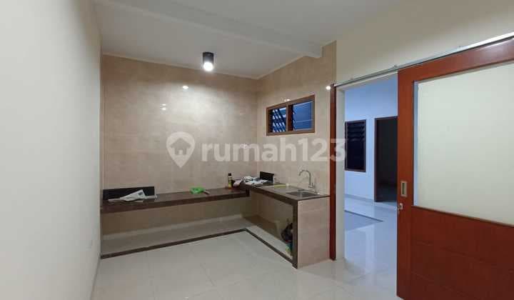 Rumah Baru Manyar Tirtoyoso Disewakan Siap Huni