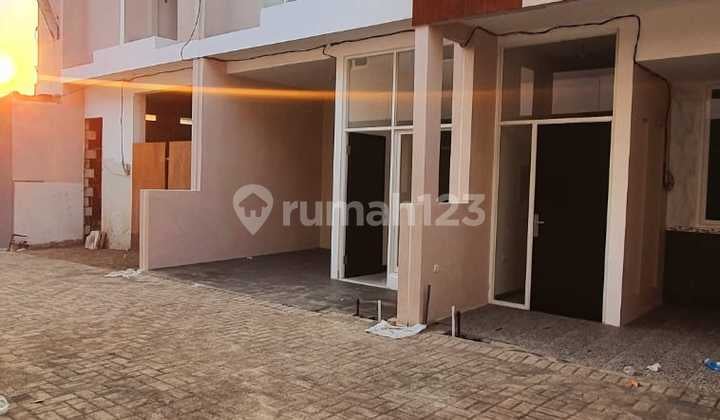 Rumah Baru Gress Murah 2 Lantai Kutisari Dijual Siap Huni