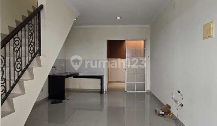 Disewakan Rumah Greenlakecity Uk 4X15 Kosongan