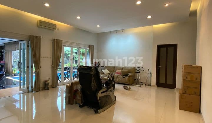 Rumah Mewah Semi Furnish Jual Cepat Dikemang Jakarta Selatan