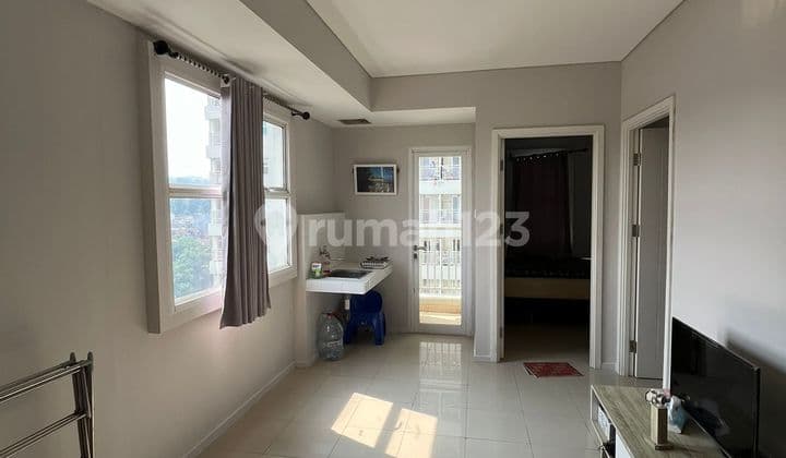 Apartemen Semi Furnish, Nyaman Bersih di Parahyangan Residence