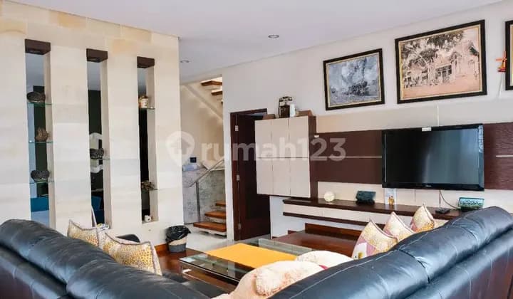 Dijual Rumah Mewah Ada Kolam Renang di Dago Pakar Resort Bandung