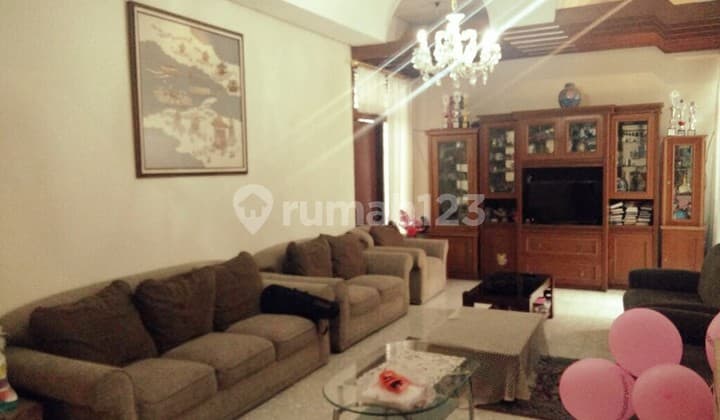 Dijual Rumah Mewah di Sukahaji Baru Bandung