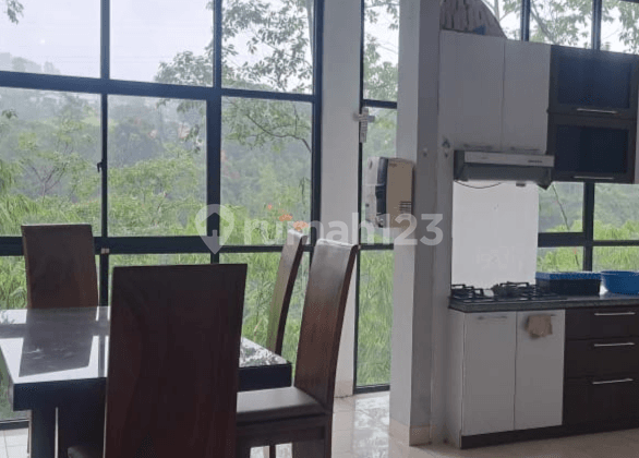 Rumah Nyaman 2 Lantai di Sariwangi Bandung