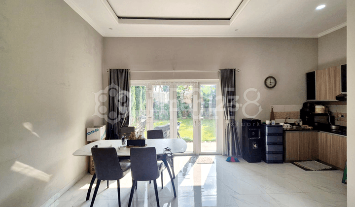 Rumah Luas Furnished di Geger Kalong Permai, Bandung