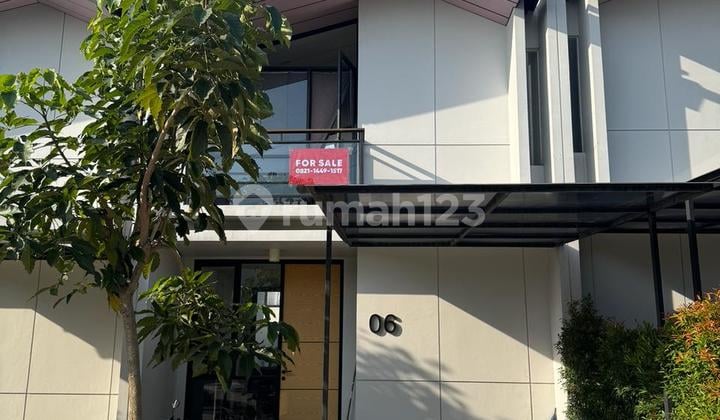 Dijual Rumah 2 Lantai Cluster Uptown di Lippo Cikarang