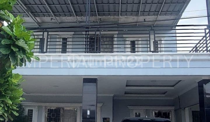 Dijual Cepat Rumah di Taman Beverly 5BR