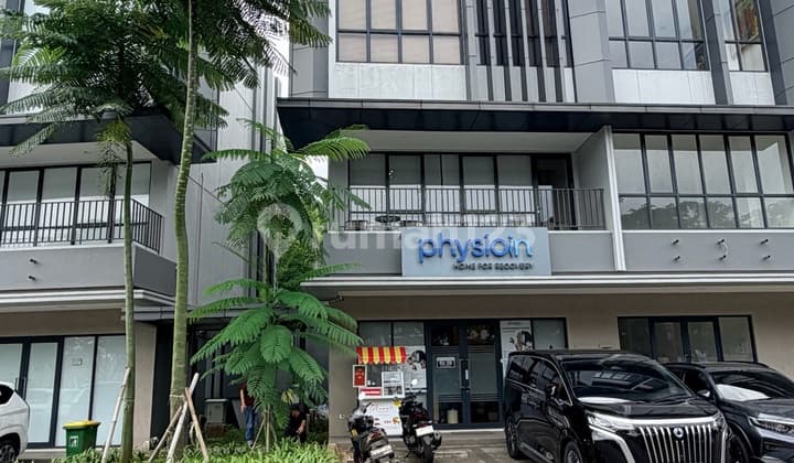 Ruko Hoek Bsd Jual Cepat, L 6 , Posisi Depan Jalan, Dekat Ipeka .