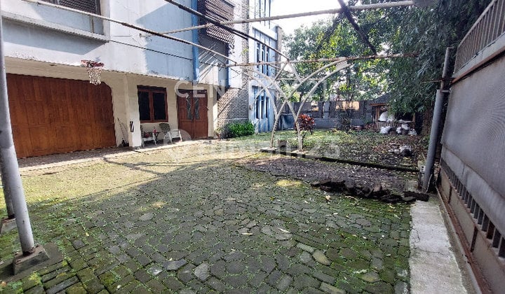 Main Road Shop House on Garuda Street, Bandung City
